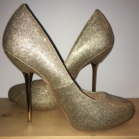 Steve Madden Gold Glitter Skinny Heels - Picture 2 of 4